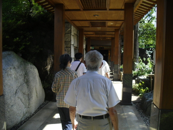 館内移動.JPG